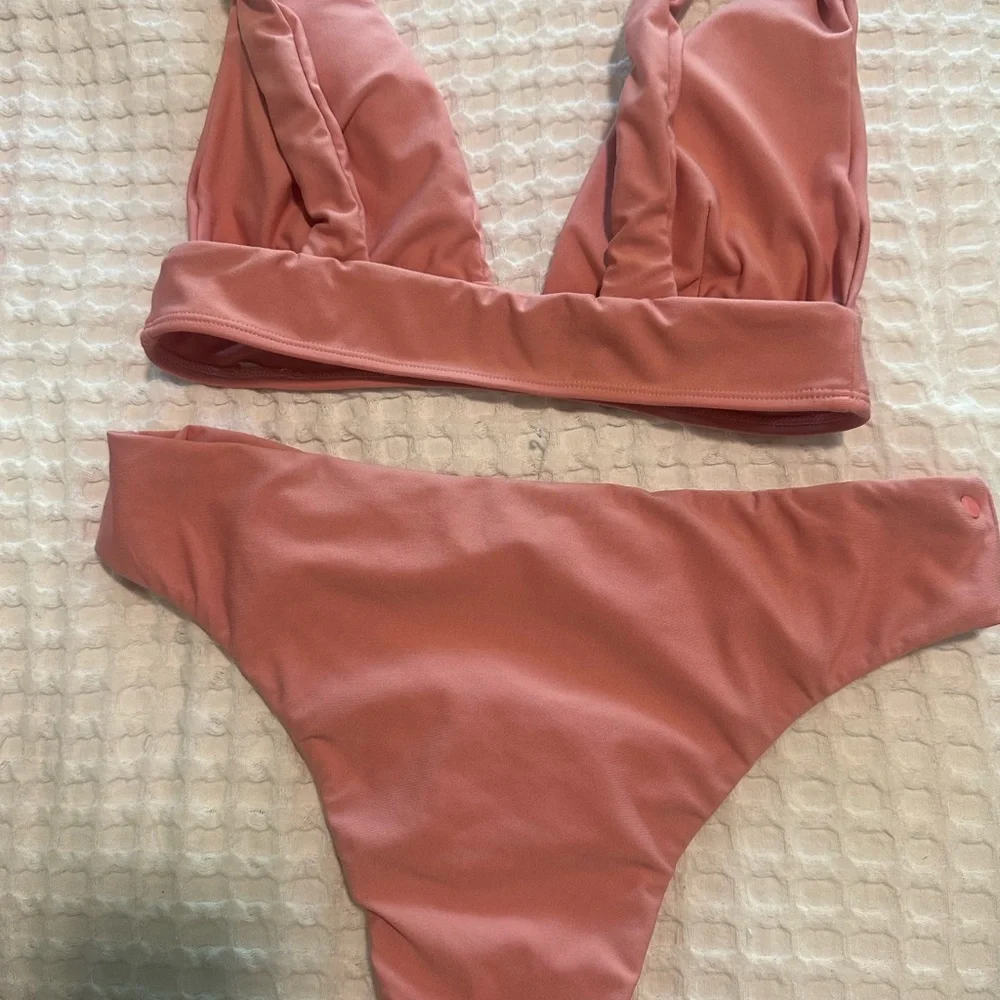 Maybe Volcom Bikini - Picture 3 of 3